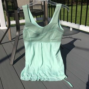 Lululemon Athletica top